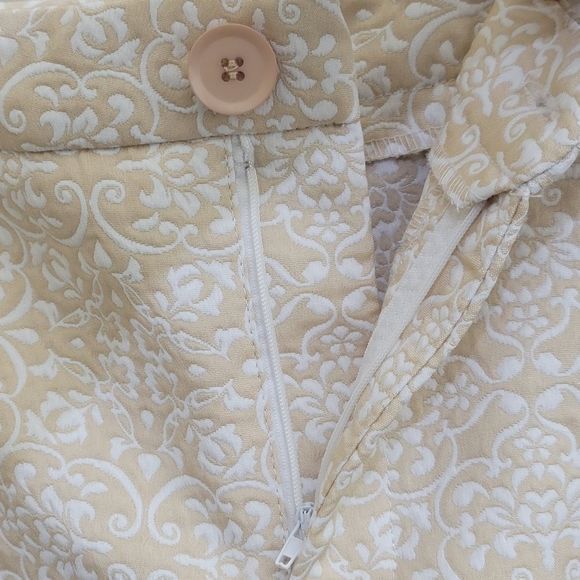 TRIXIE + LULU Brocade Floral Print High Rise Shorts,‎ size 13, Beige - Picture 7 of 11